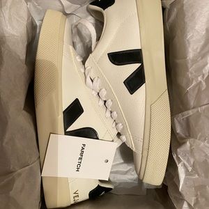 Veja Womens Sneakers